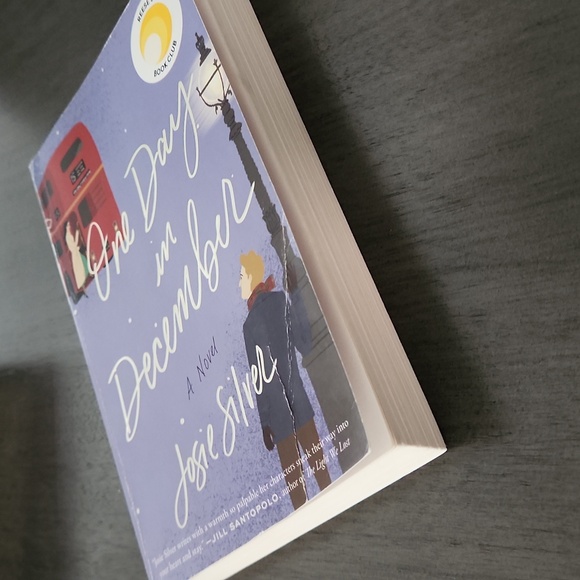 📚3/$20 One day in December by Josie Silver - Picture 2 of 3